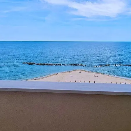 P012 - Porto Recanati, Meraviglioso Trilocale Fronte Mare *