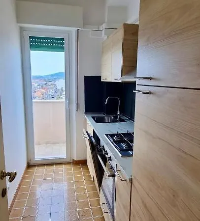 P012 - Porto Recanati, Meraviglioso Trilocale Fronte Mare * بورتو ريكاناتي