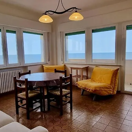 P012 - Porto Recanati, Meraviglioso Trilocale Fronte Mare