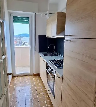 P012 - Porto Recanati, Meraviglioso Trilocale Fronte Mare * بورتو ريكاناتي